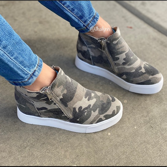 NEW YEARS SALE Camo Hidden wedge sneaker - Picture 7 of 7